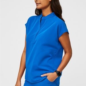FIGS Women’s Rafaela Oversized Scrub Top - Royal Blue Size M